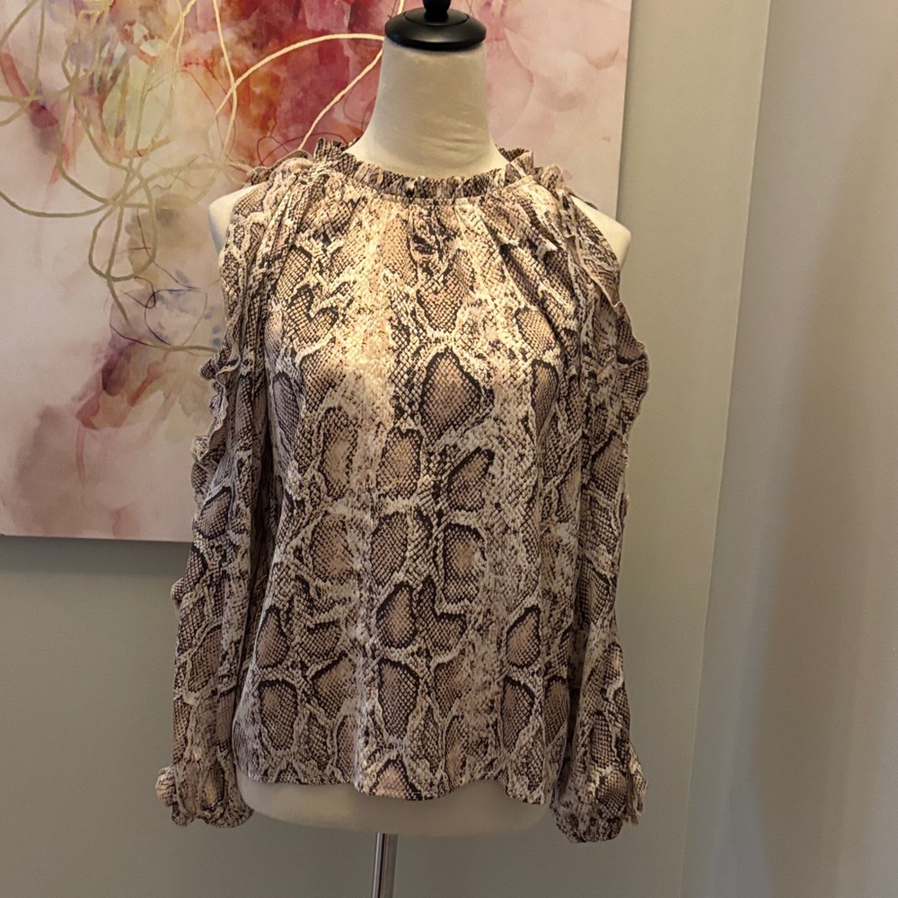 Snake Print Blouse with open sleeves